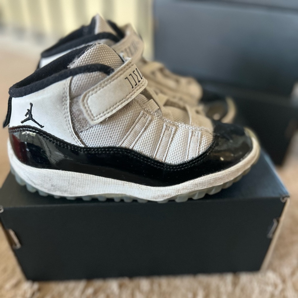 Jordan 11 Kids Shoes - Black and White
